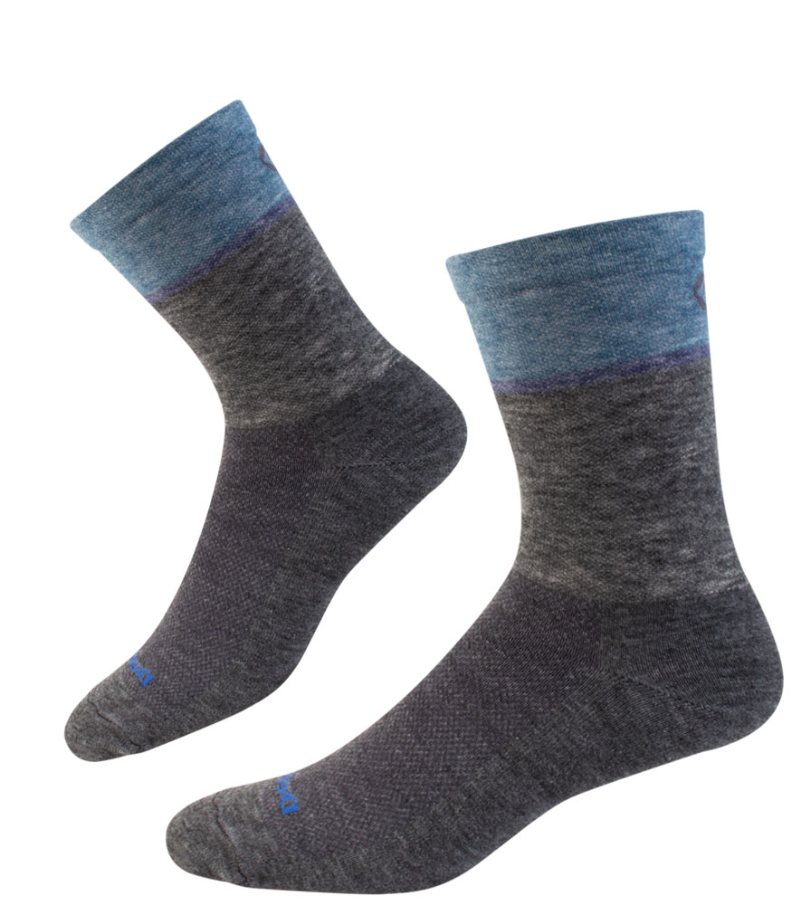 What is the difference: DeFeet Venture vs Defeet Wooleator